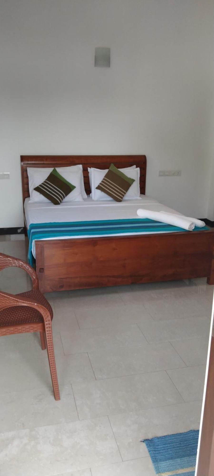 Bed and Breakfast Pick & Go White House Negombo Exteriér fotografie