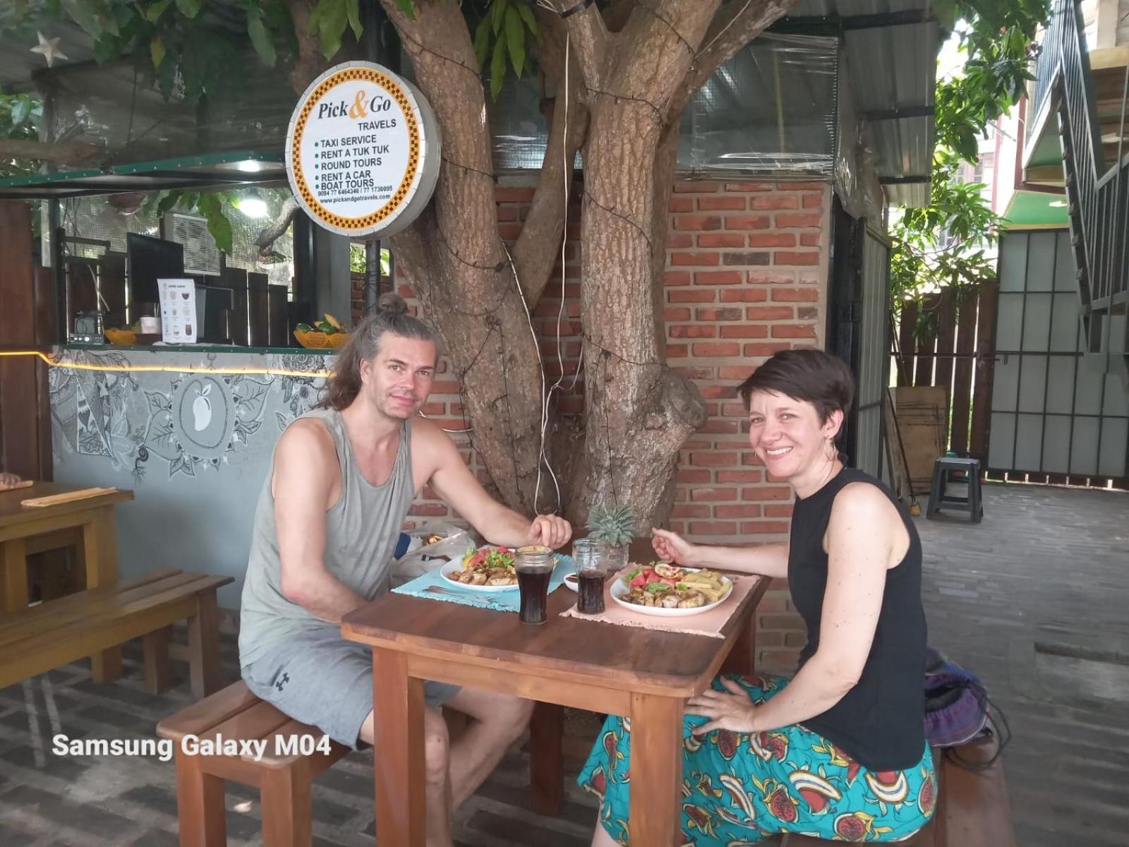 Bed and Breakfast Pick & Go White House Negombo Exteriér fotografie